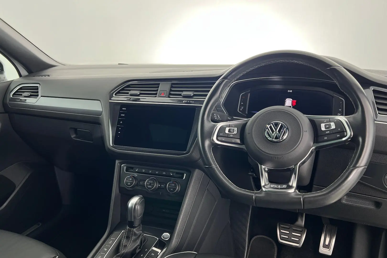 2021 Volkswagen Tiguan Gallery Image 12