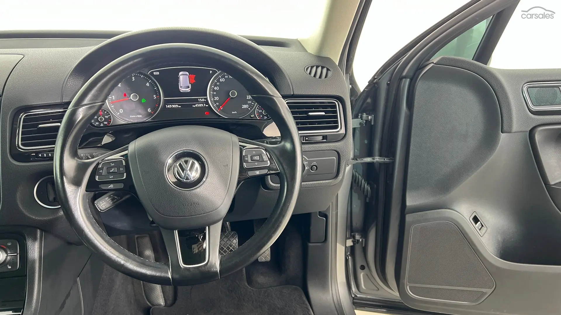 2016 Volkswagen Touareg Image 17