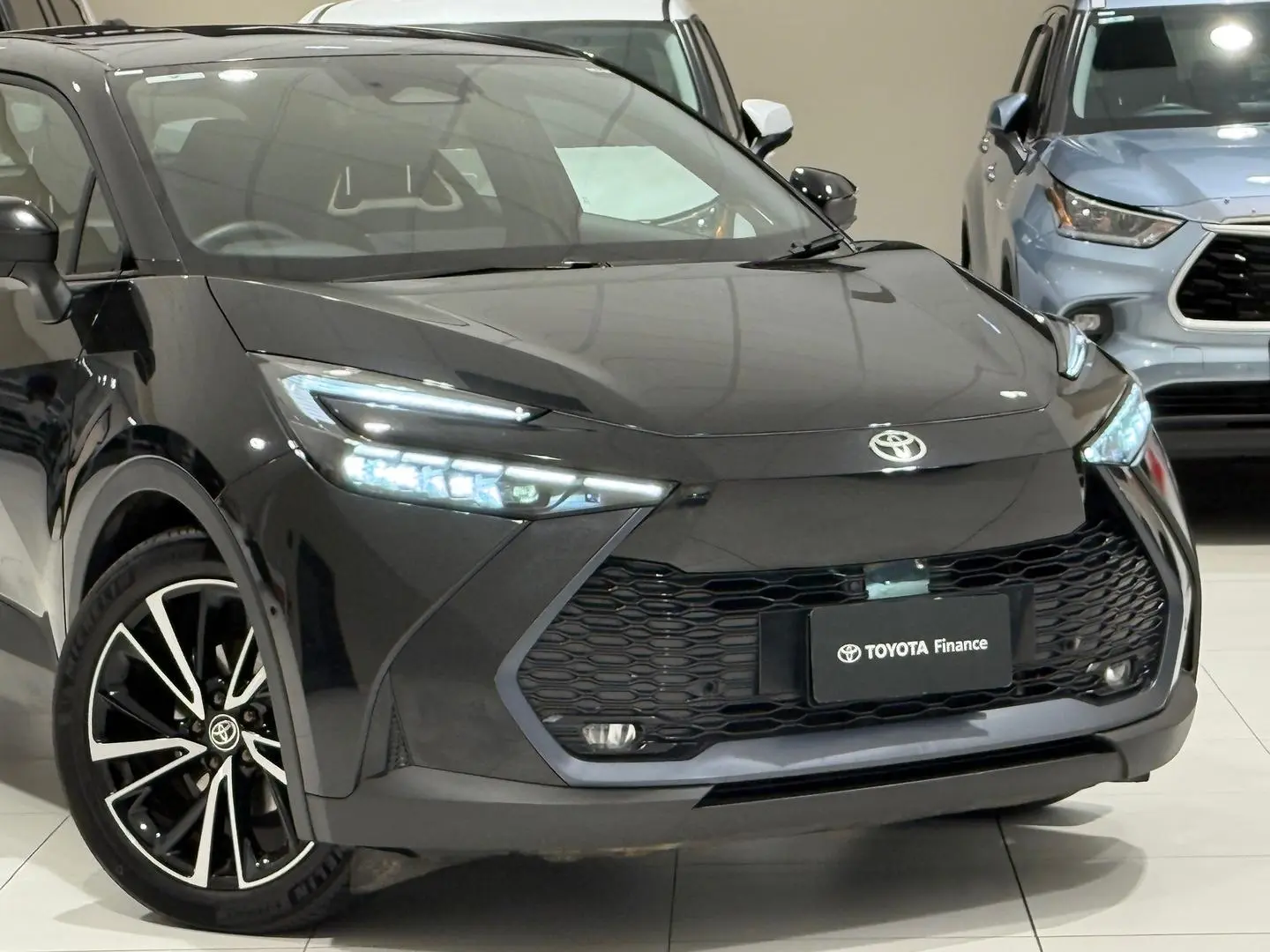 2024 Toyota C-HR Gallery Image 3