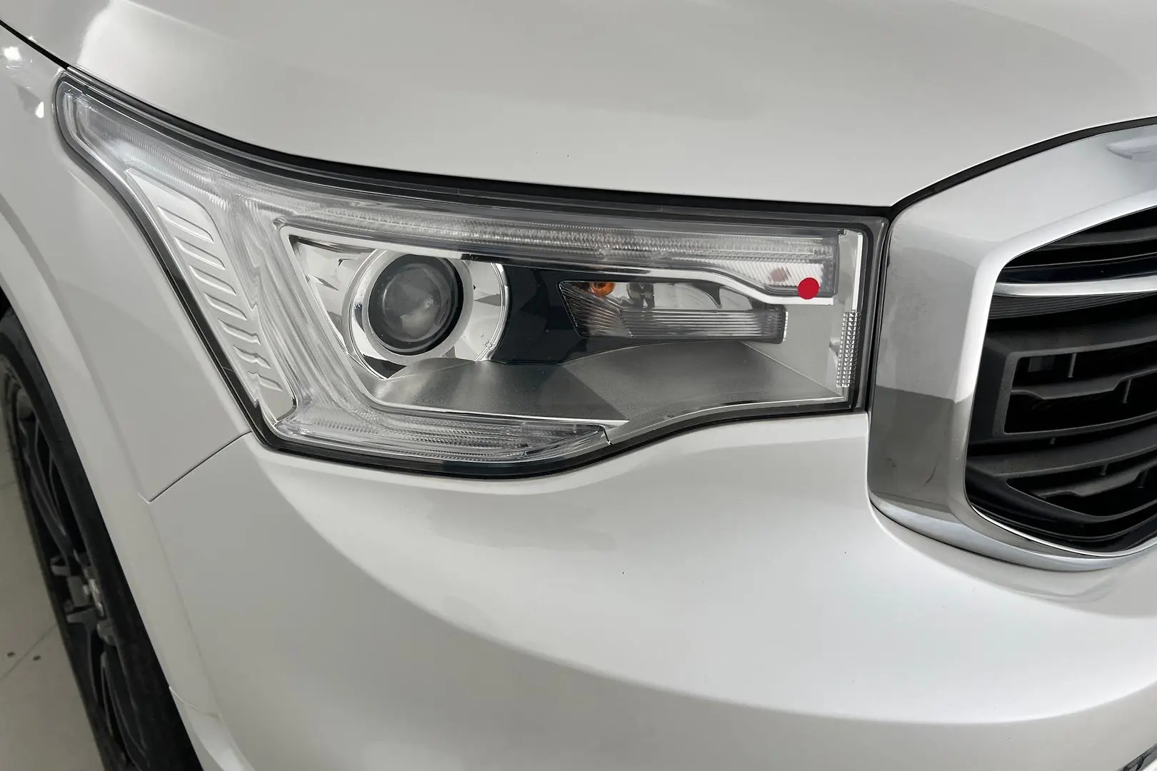 2019 Holden Acadia Gallery Image 2