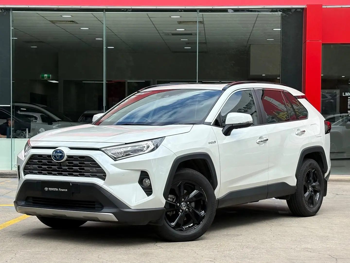 2019 Toyota RAV4 Gallery Image 5