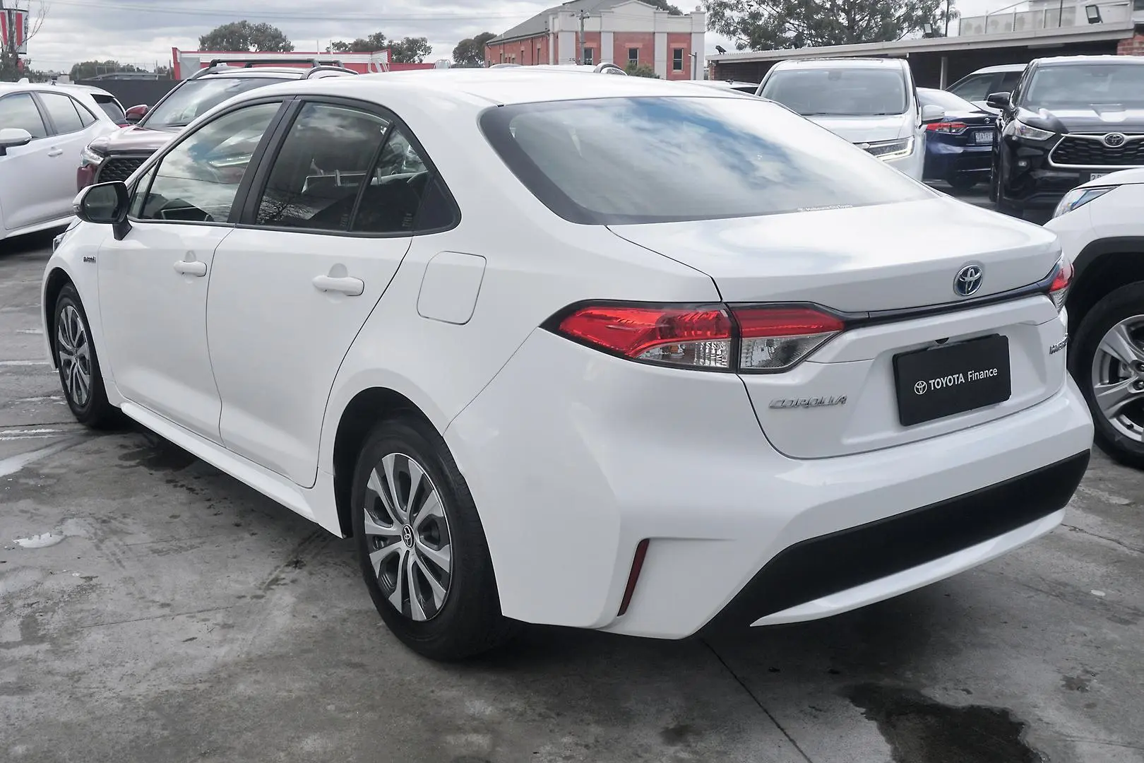 2020 Toyota Corolla Gallery Image 2