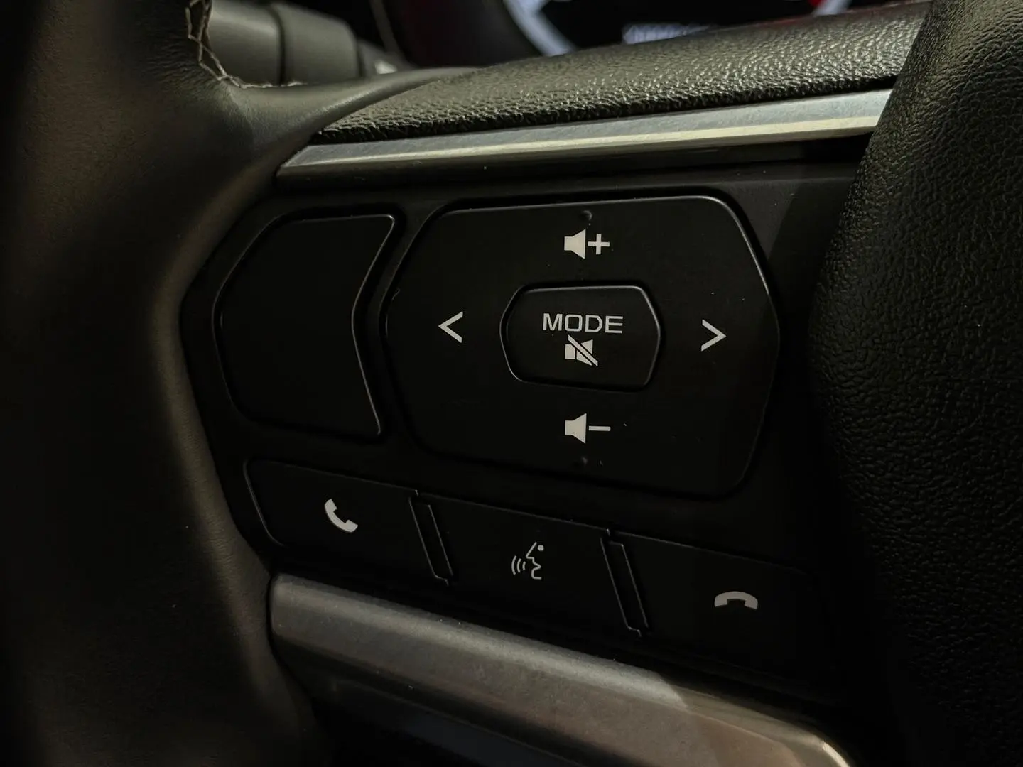 2022 Isuzu D-MAX Gallery Image 23