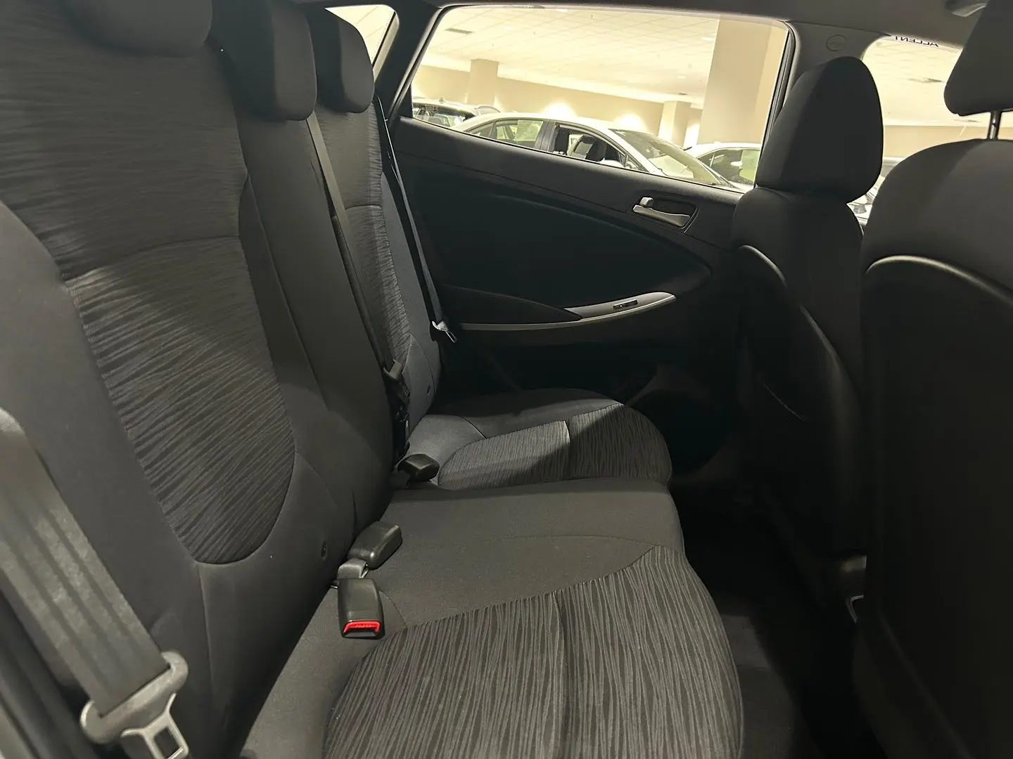 2017 Hyundai Accent Gallery Image 12