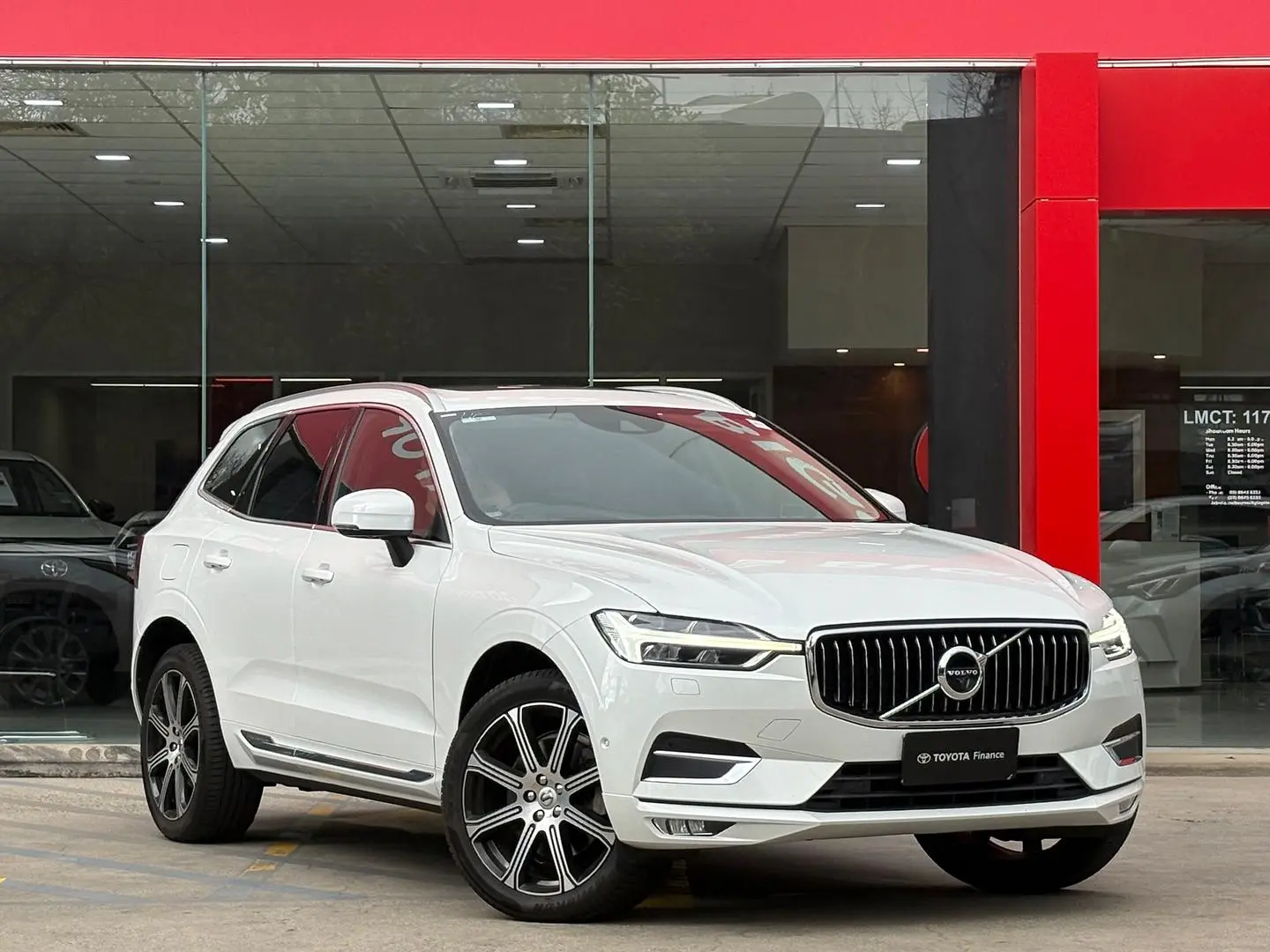 2019 Volvo XC60 Gallery Image 1