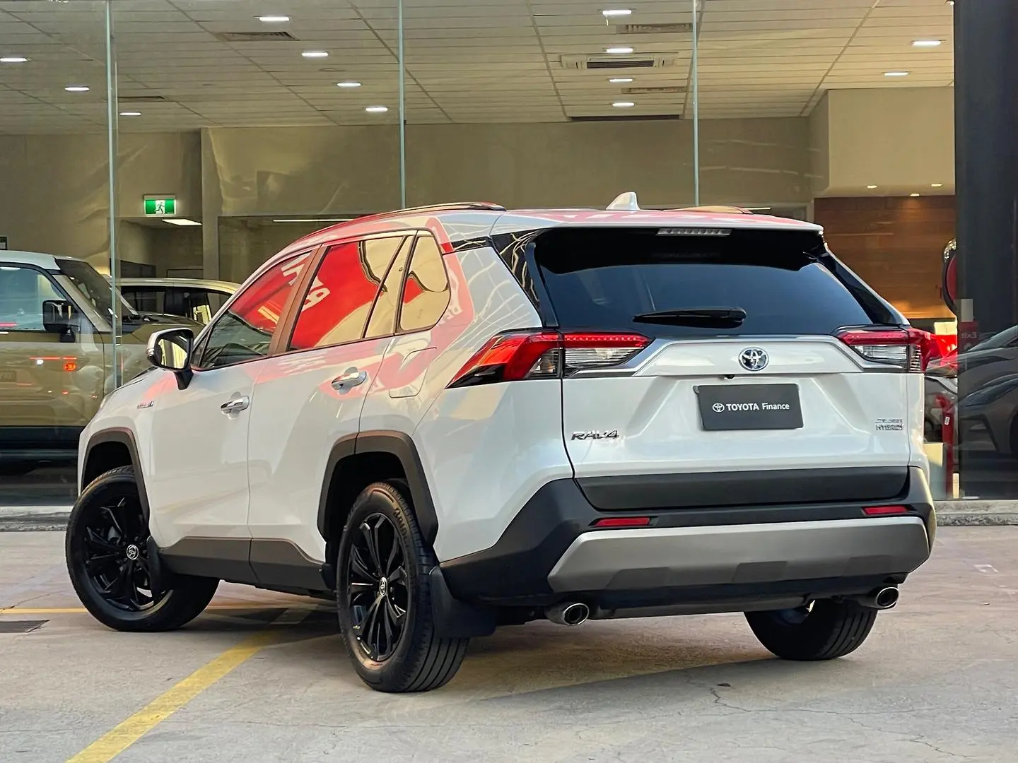 2023 Toyota RAV4 Gallery Image 11