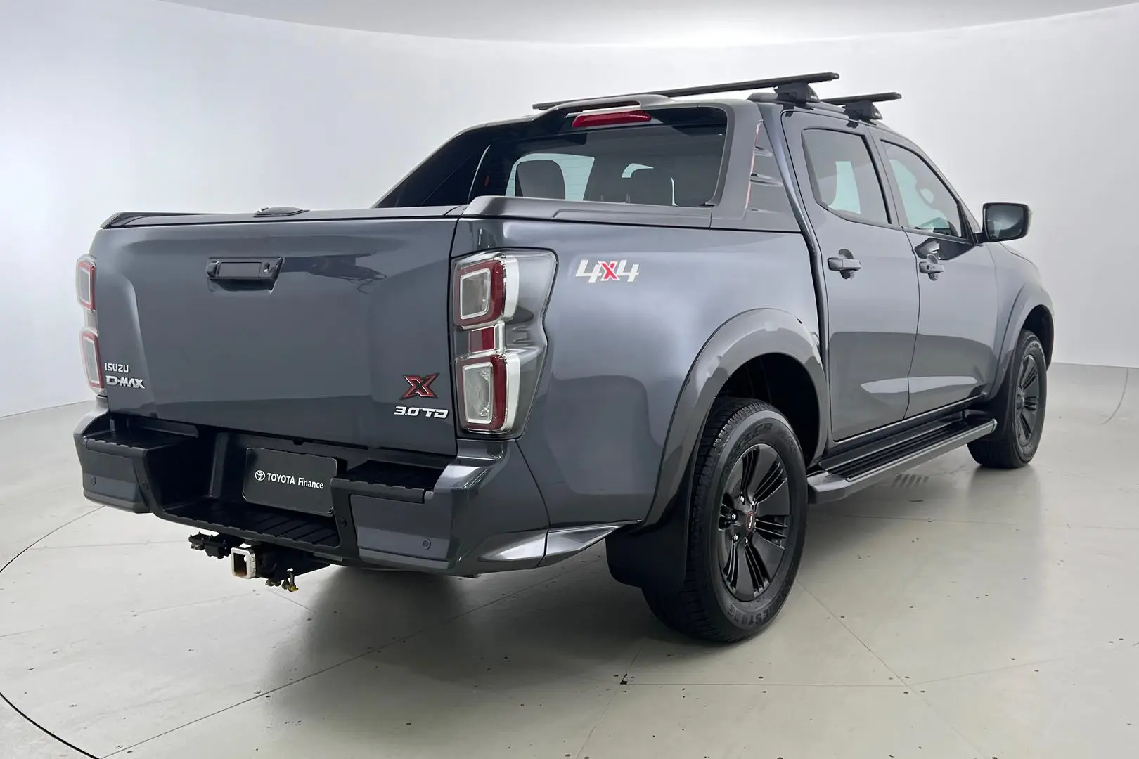 2022 Isuzu D-MAX Gallery Image 4