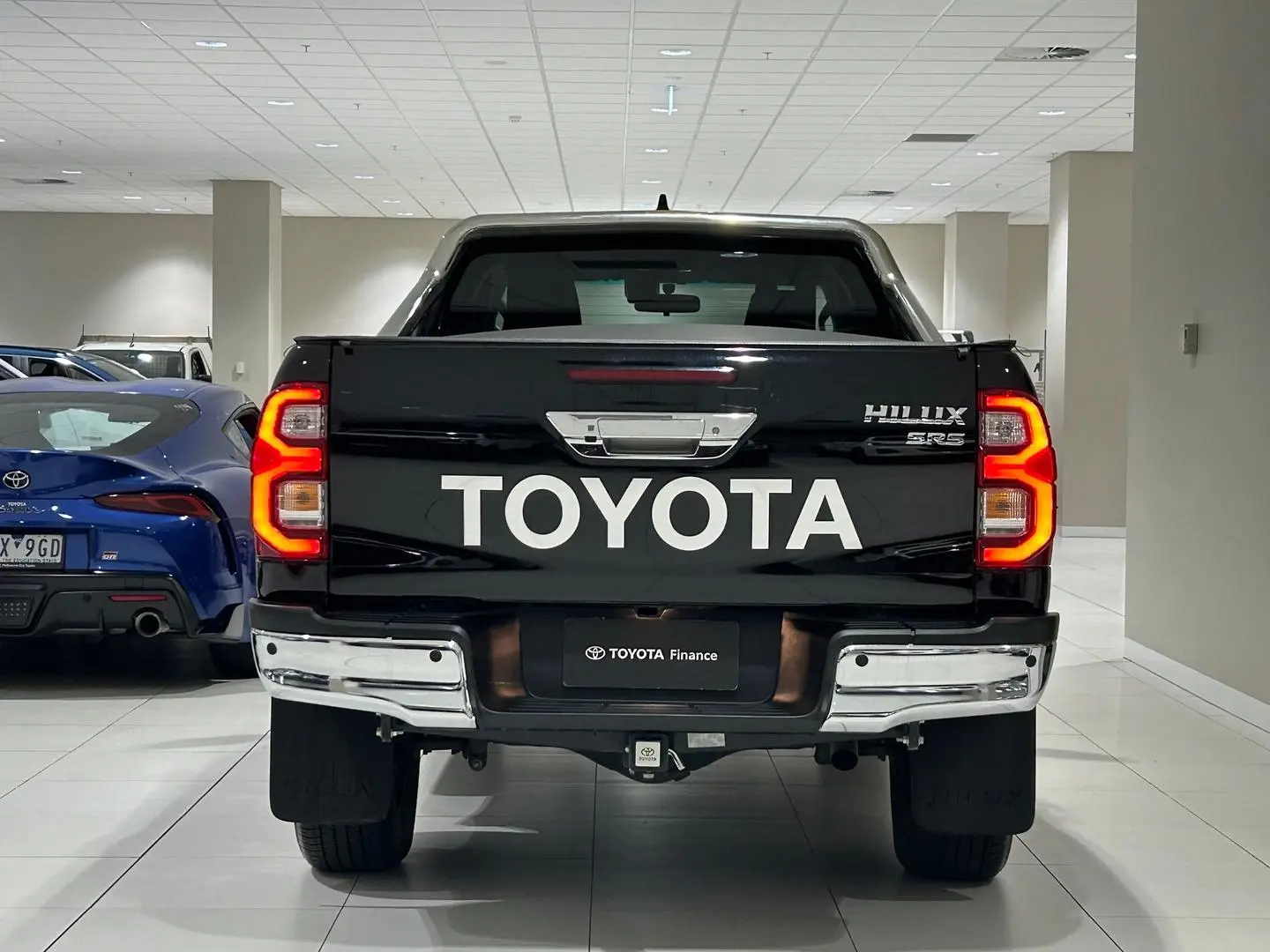 2023 Toyota Hilux Gallery Image 9