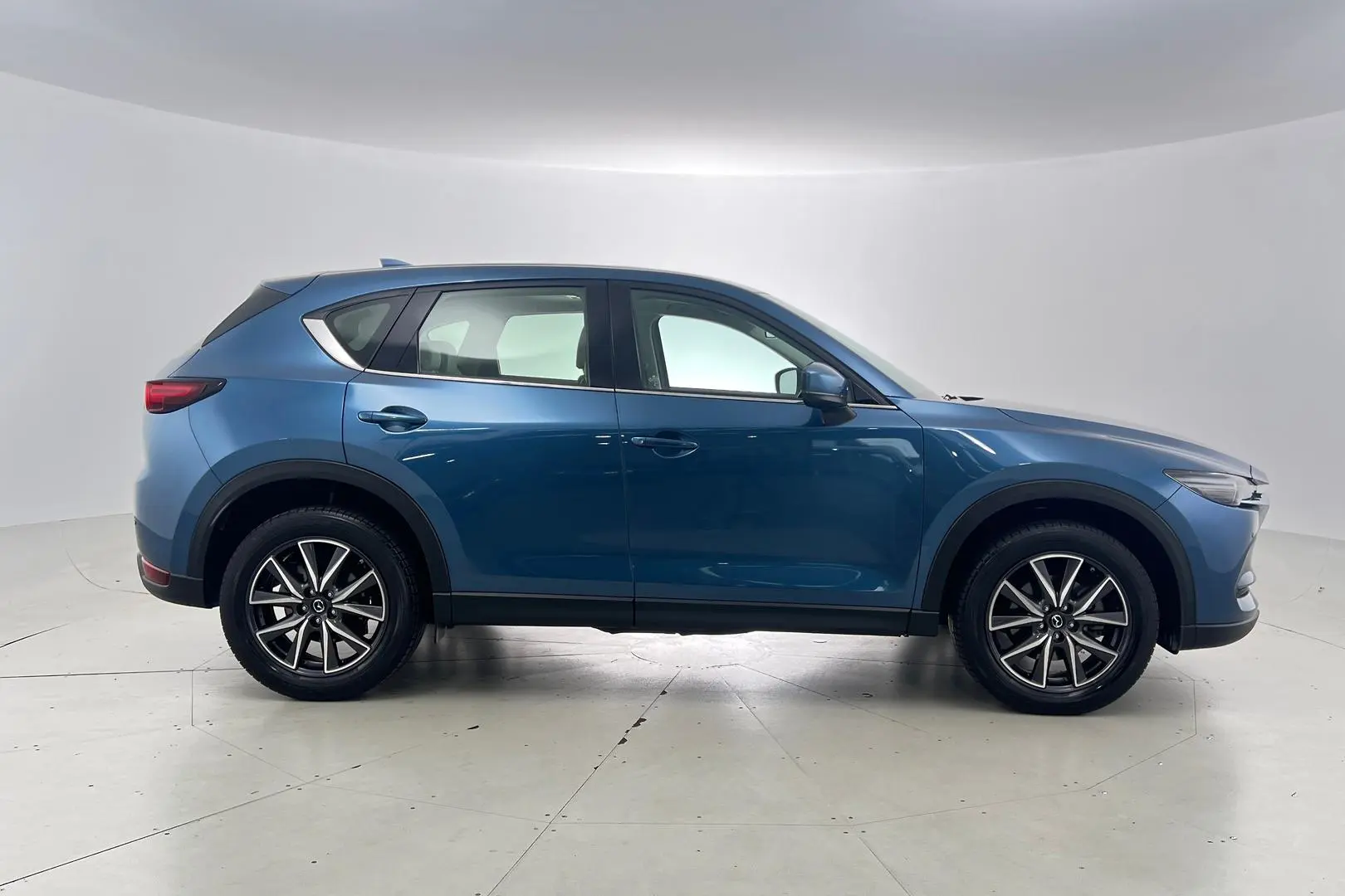 2019 Mazda CX-5 Gallery Image 3