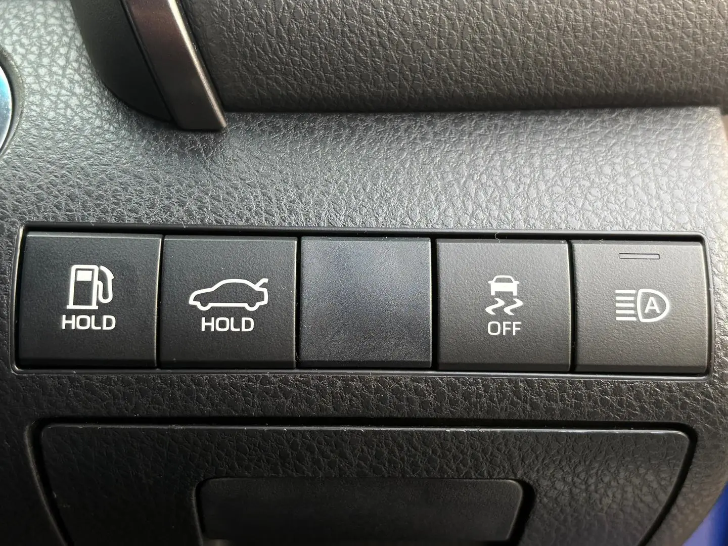 2019 Toyota Camry Gallery Image 19
