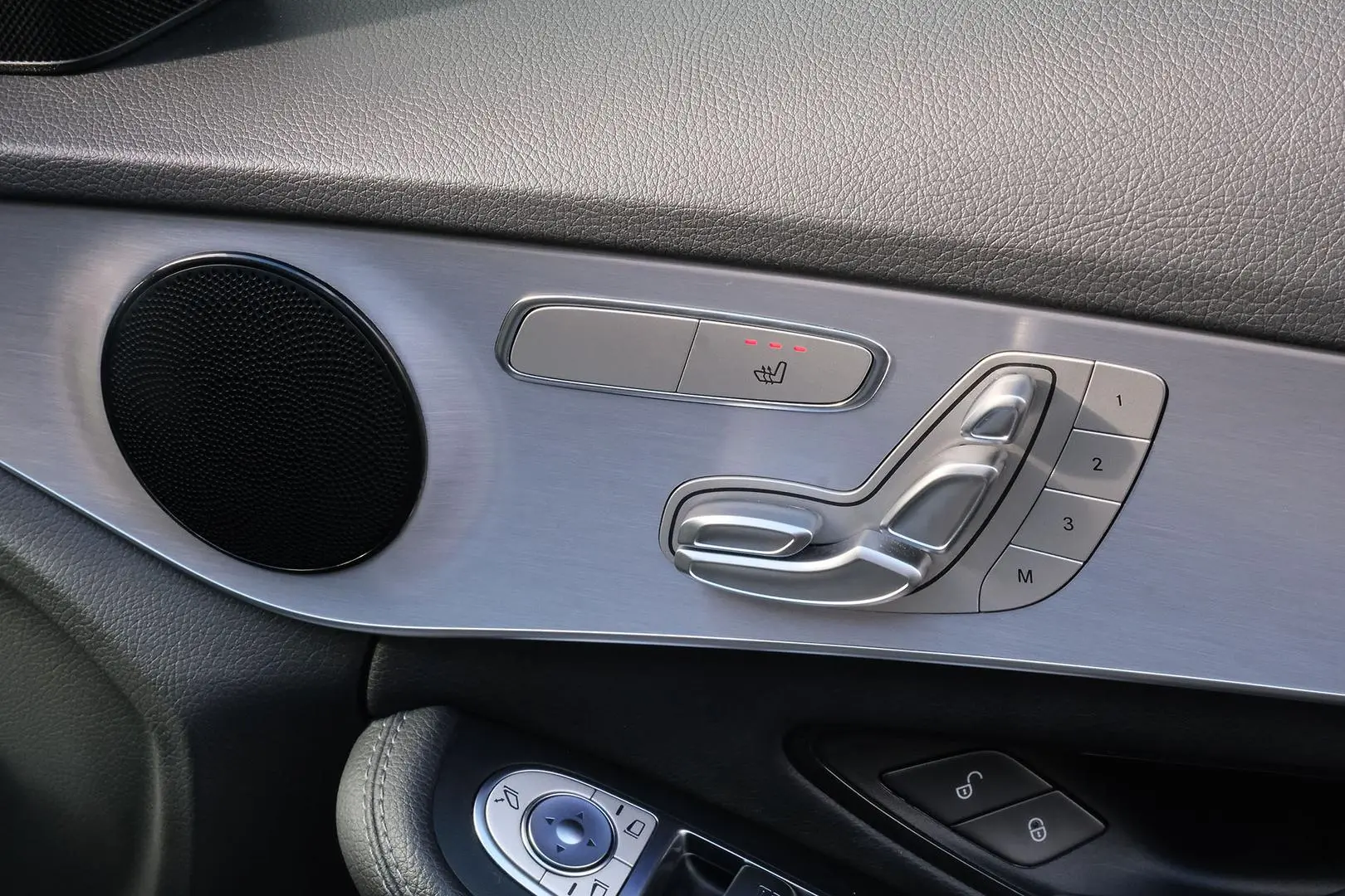 2021 Mercedes-Benz C-Class Gallery Image 15