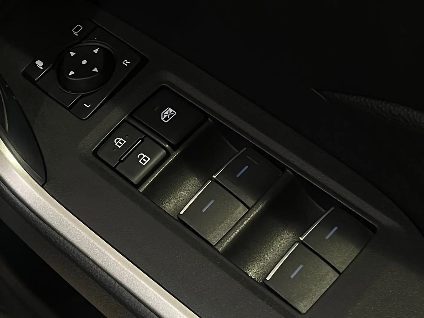 2024 Toyota RAV4 Gallery Image 14