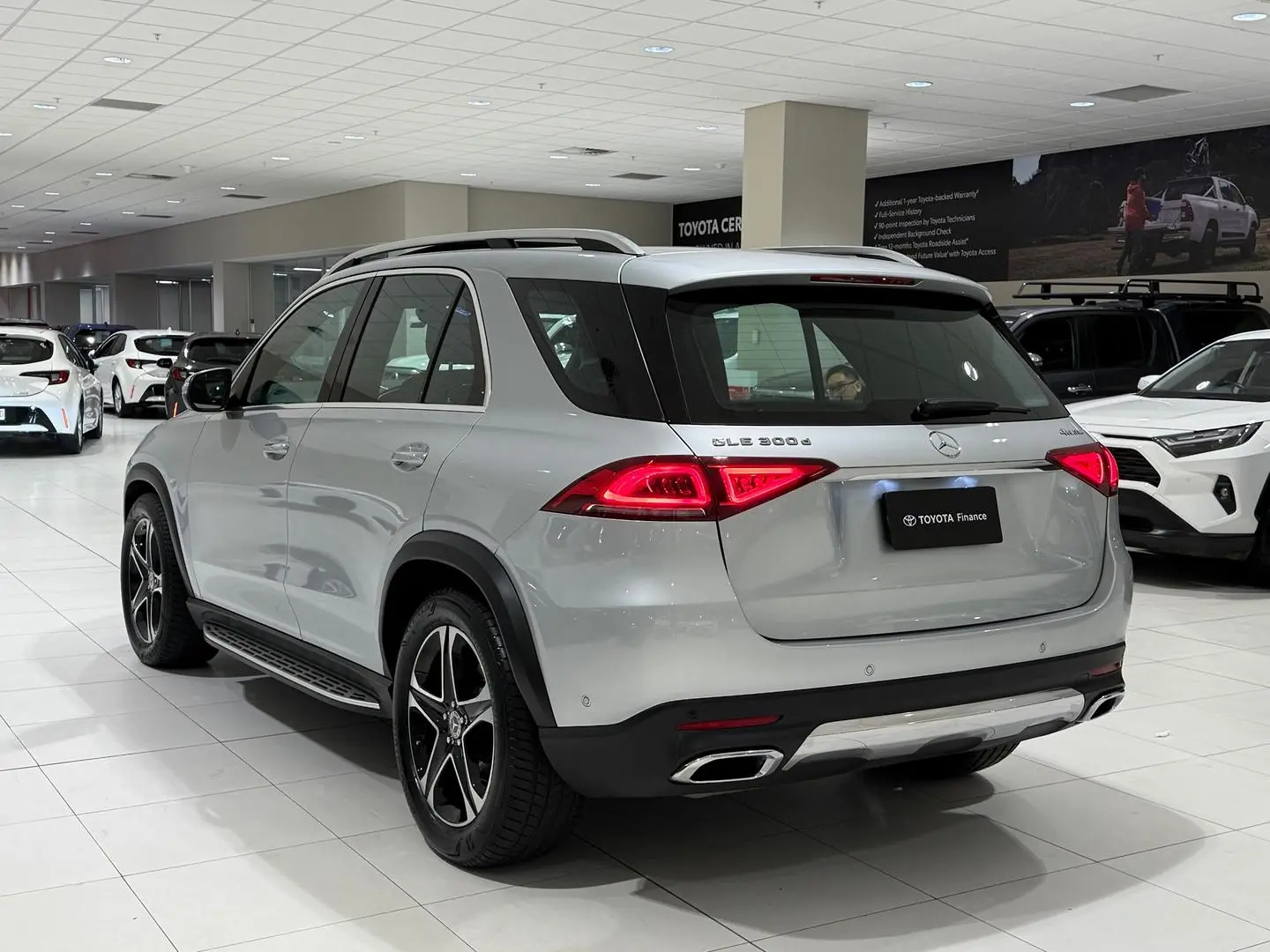2021 Mercedes-Benz GLE-Class Gallery Image 8