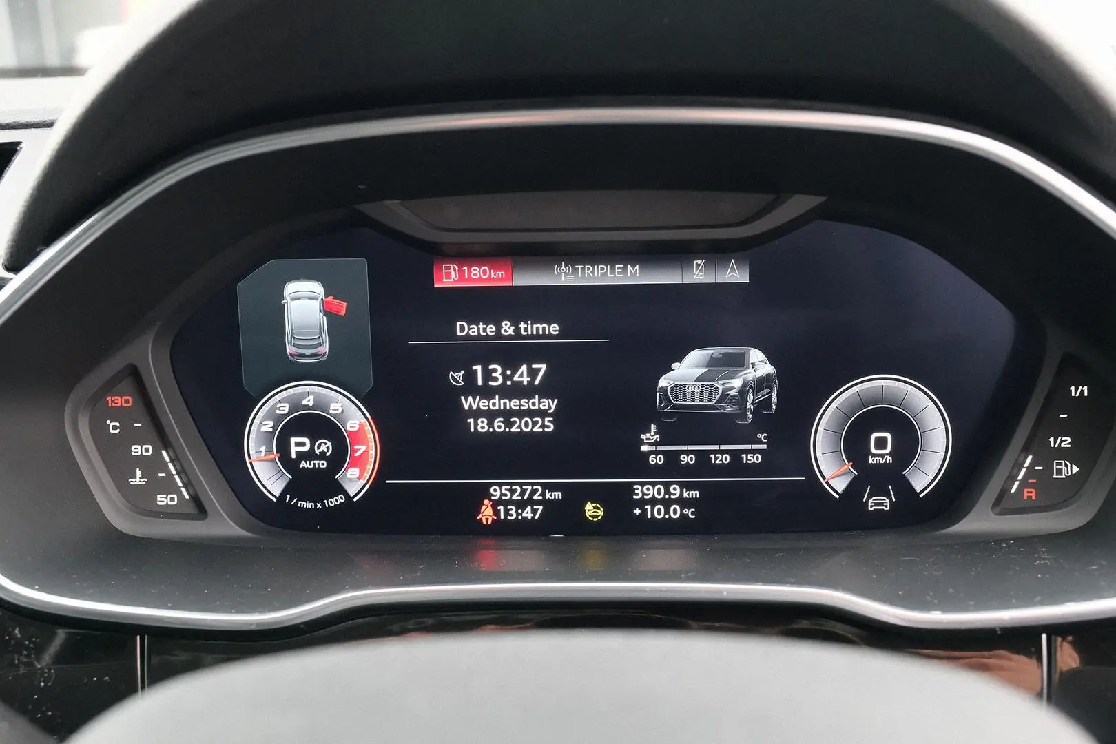 2021 Audi Q3 Gallery Image 17