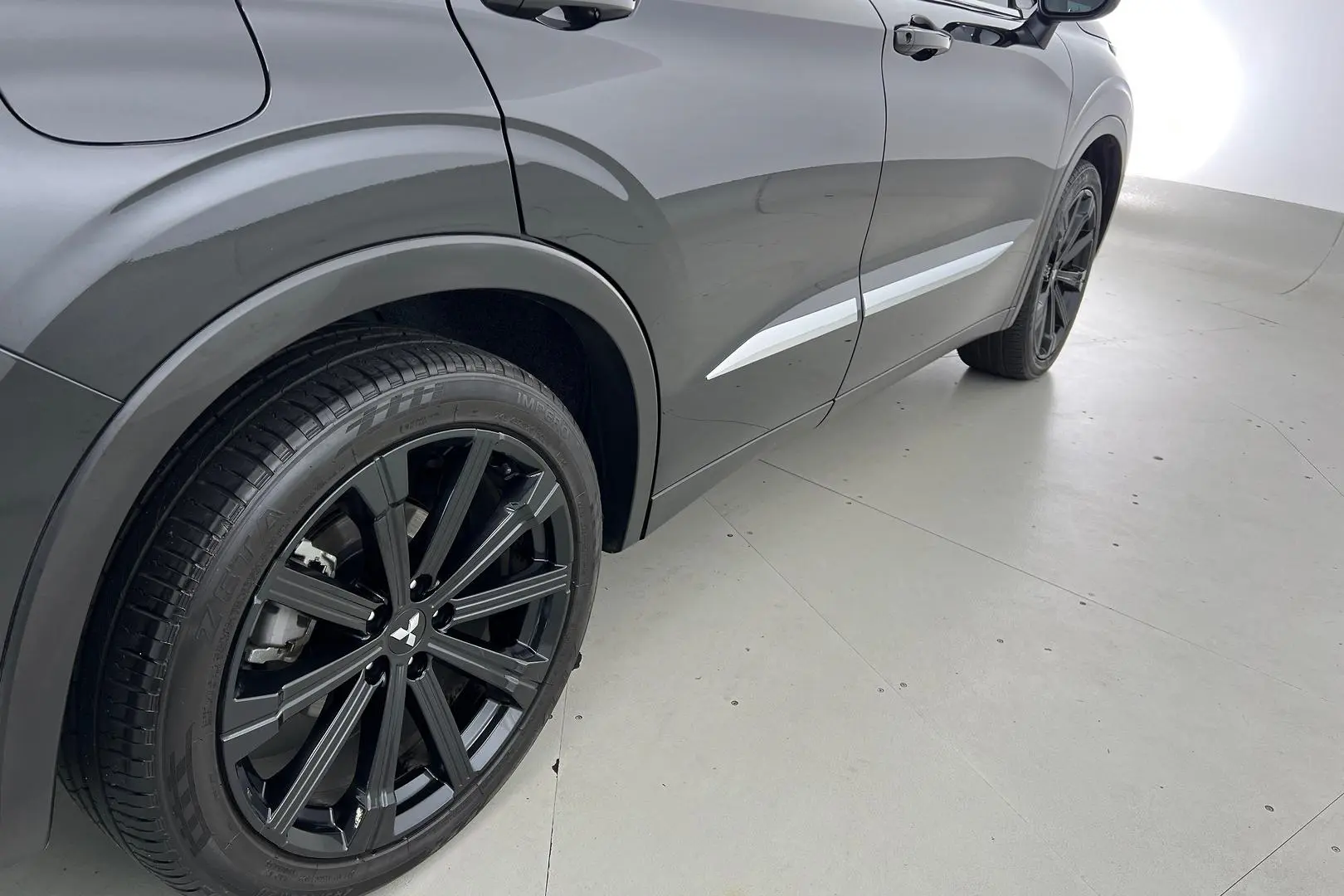2022 Mitsubishi Outlander Gallery Image 5