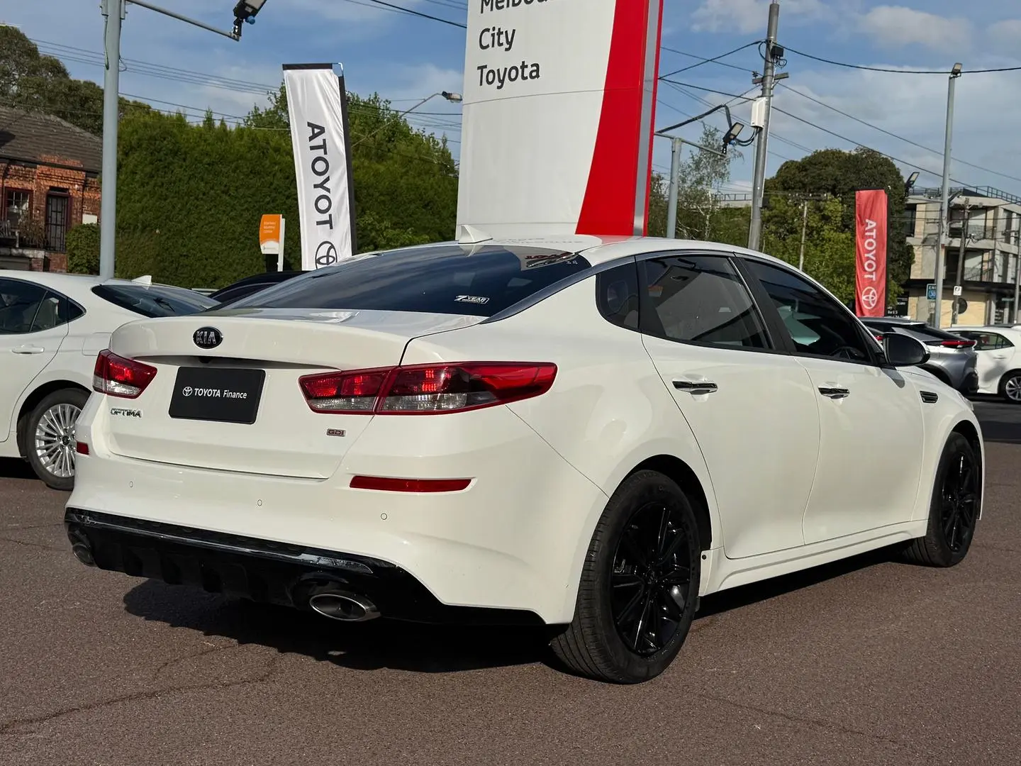2020 Kia Optima Gallery Image 4