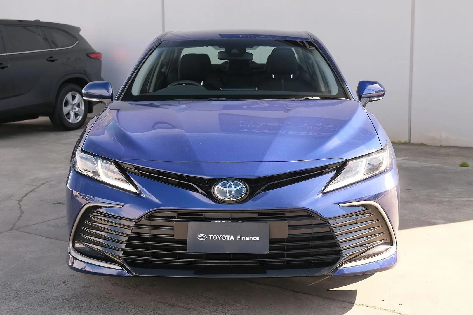 2021 Toyota Camry Gallery Image 3