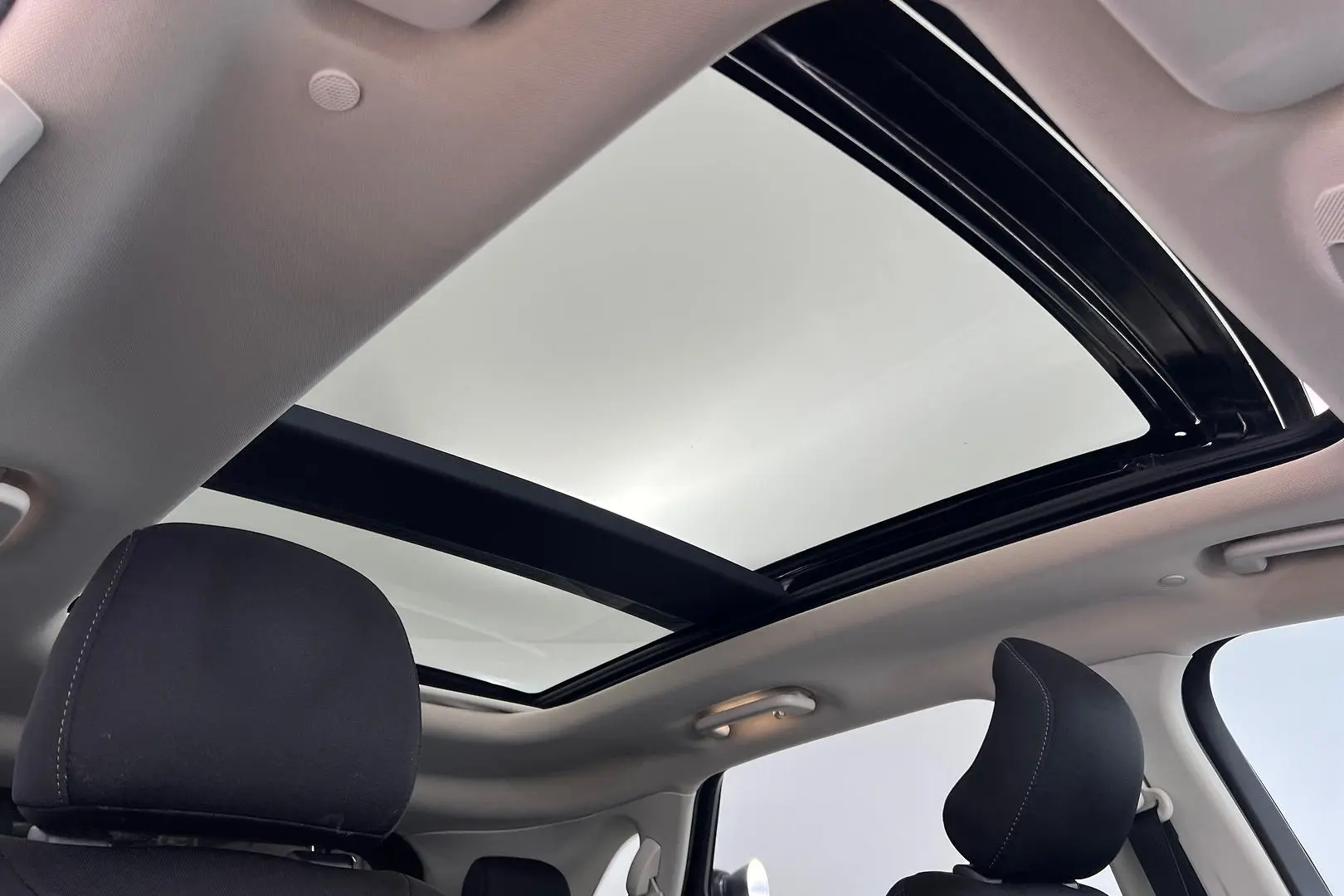 2019 Ford Endura Gallery Image 16