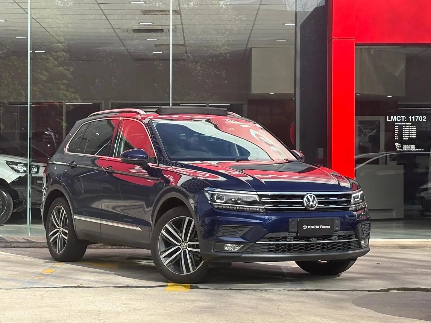 2019 Volkswagen Tiguan Gallery Image 1