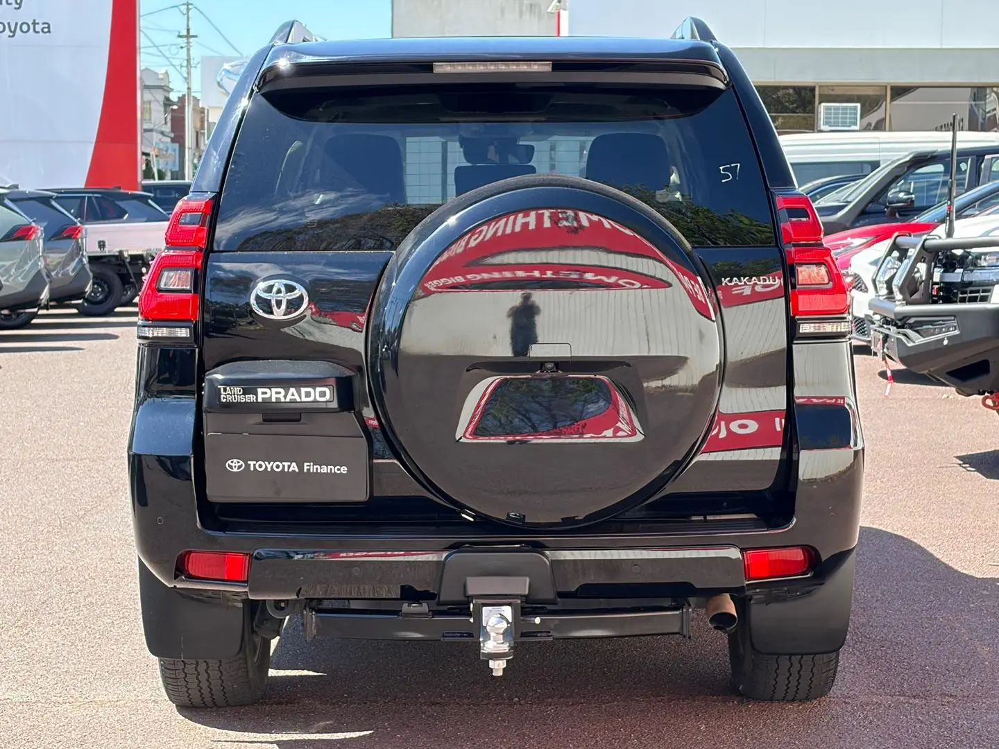 2022 Toyota Landcruiser Prado Gallery Image 5