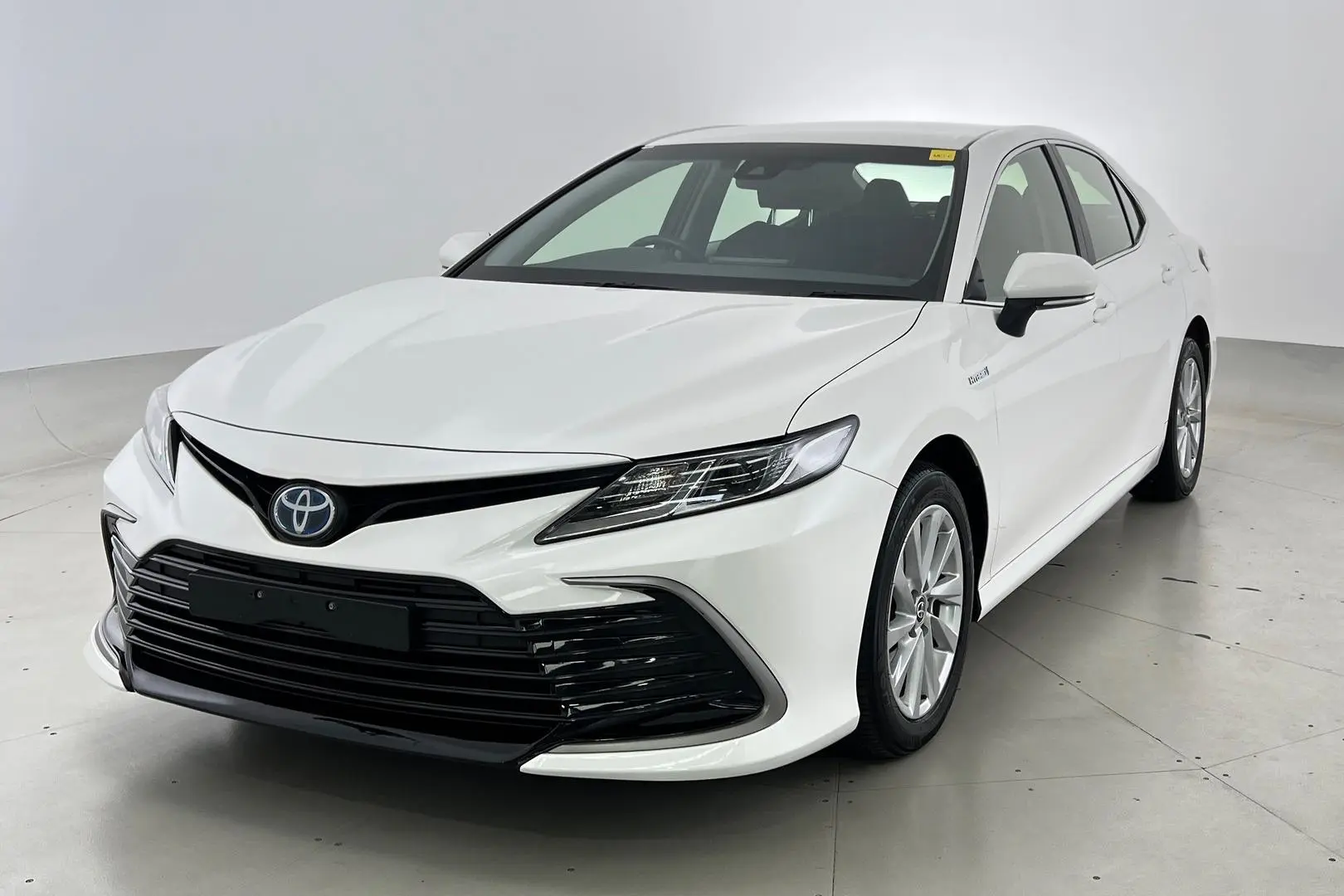 2023 Toyota Camry Gallery Image 9