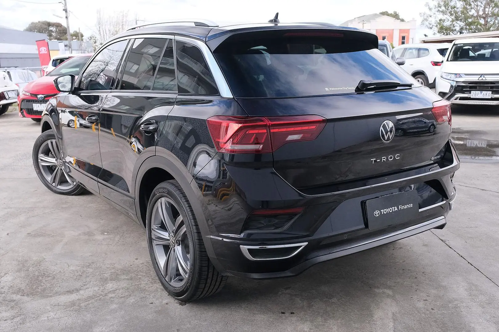 2021 Volkswagen T-Roc Gallery Image 2
