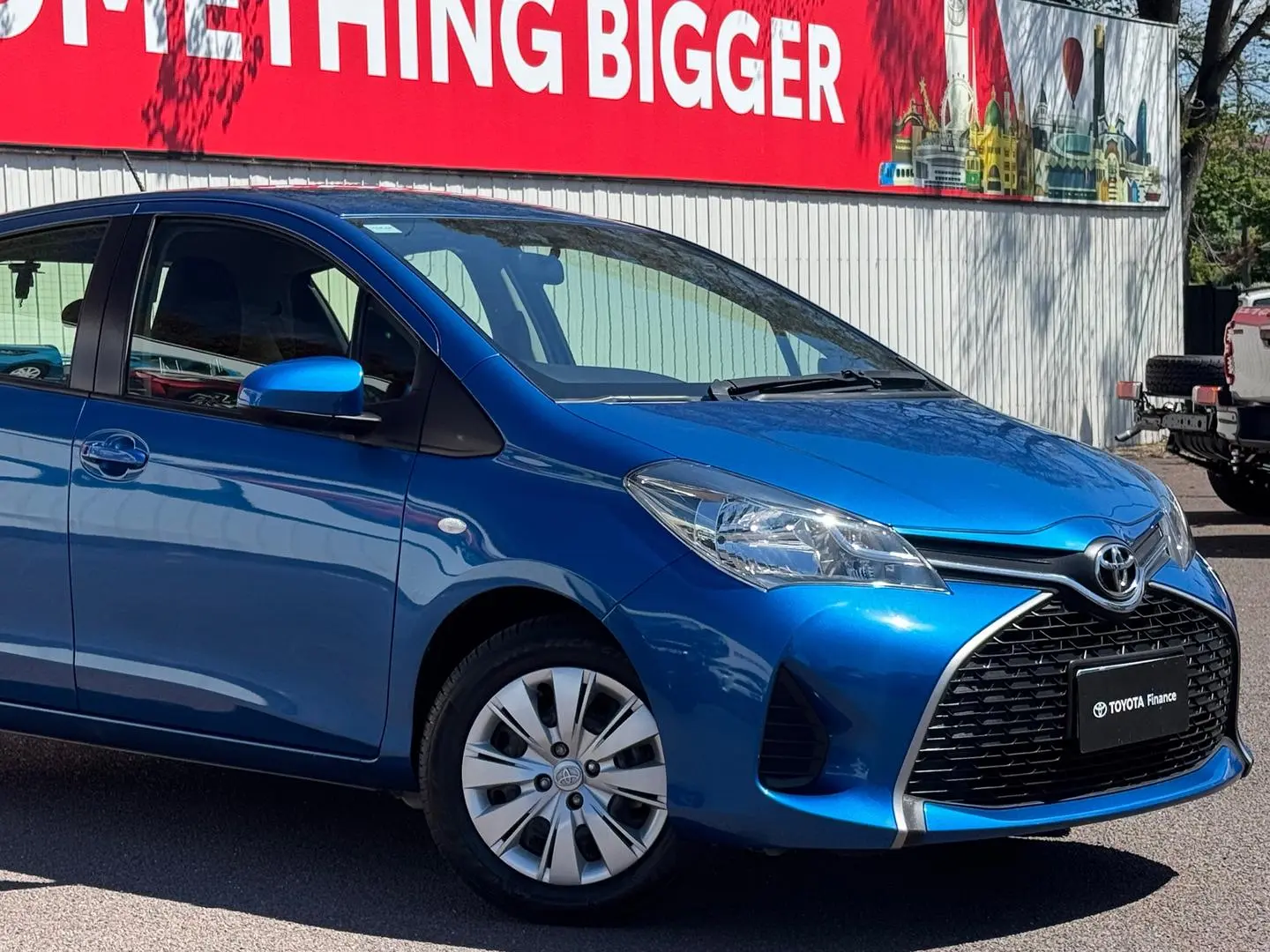 2015 Toyota Yaris Gallery Image 2