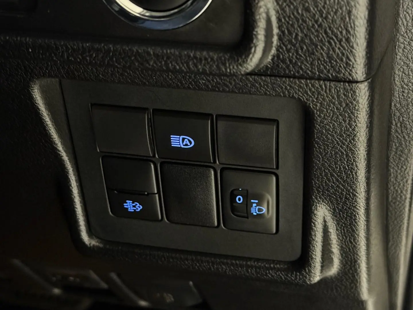 2021 Toyota Landcruiser Prado Gallery Image 27