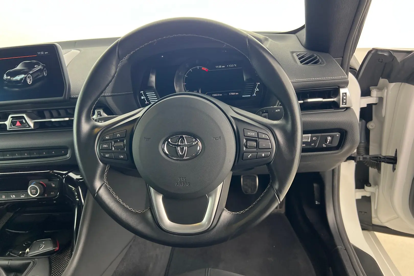 2022 Toyota Supra Gallery Image 15
