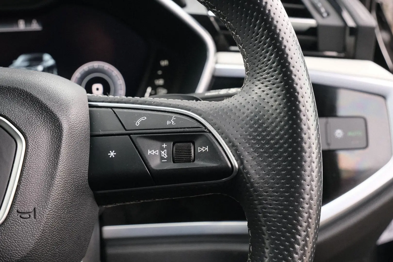 2021 Audi Q3 Gallery Image 15