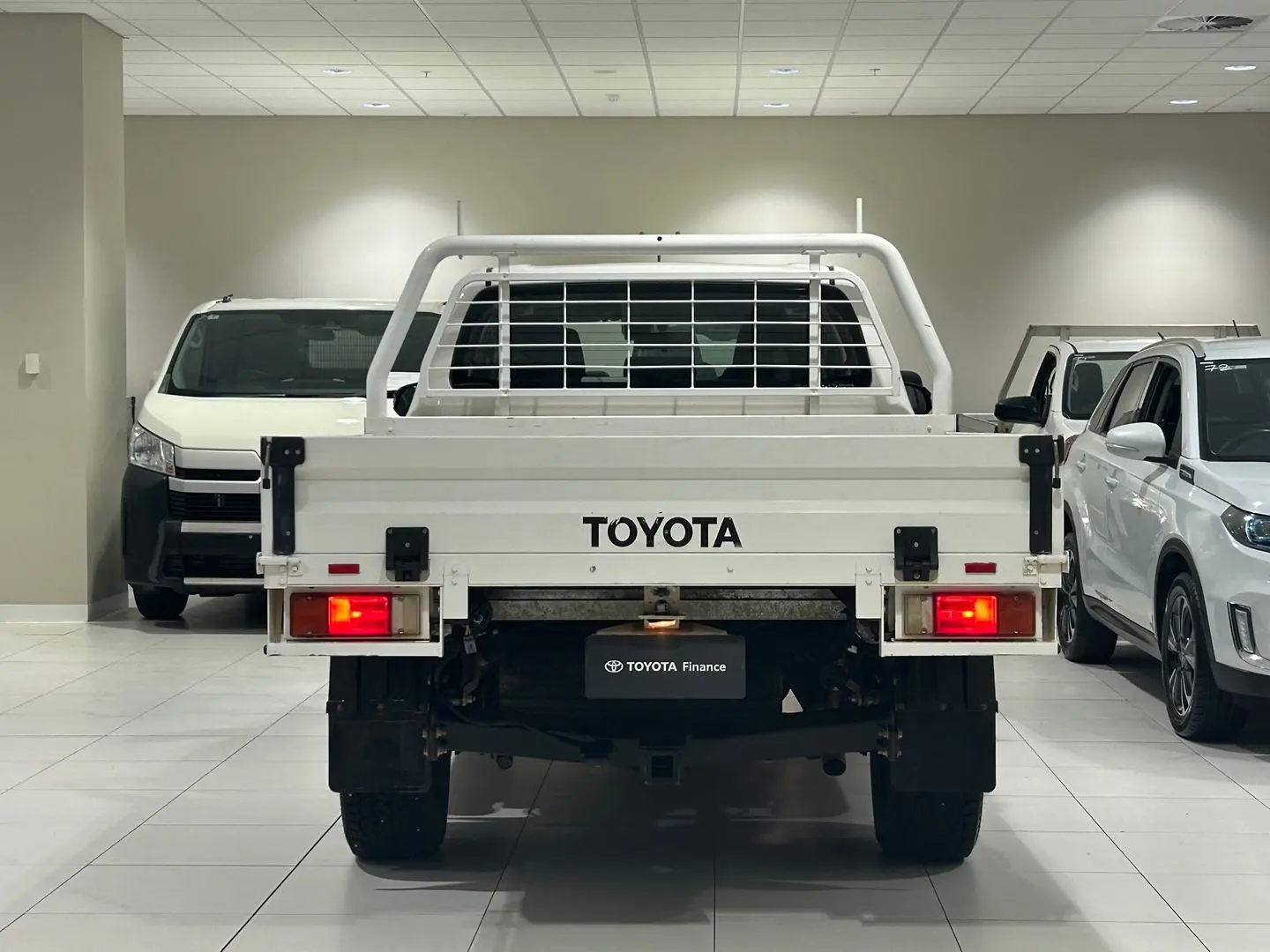 2020 Toyota Hilux Gallery Image 9