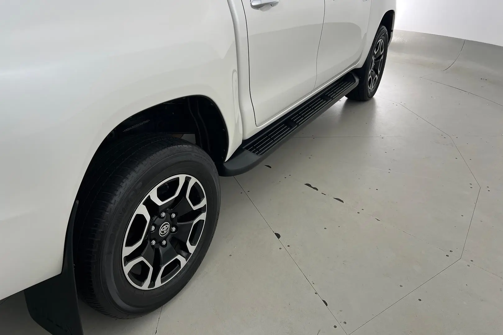 2022 Toyota Hilux Gallery Image 5