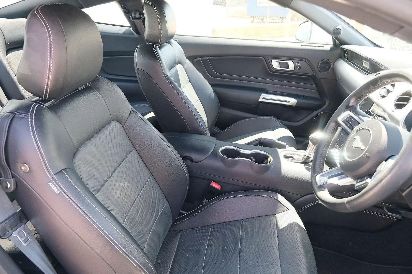 2021 Ford Mustang Gallery Image 11