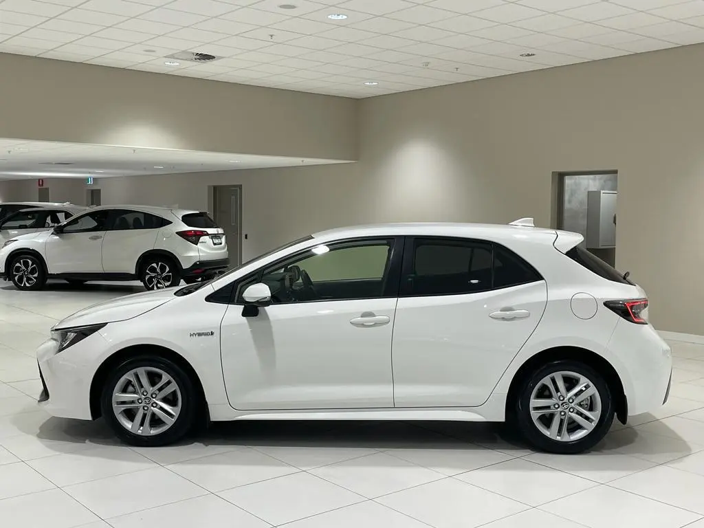 2022 Toyota Corolla Gallery Image 6
