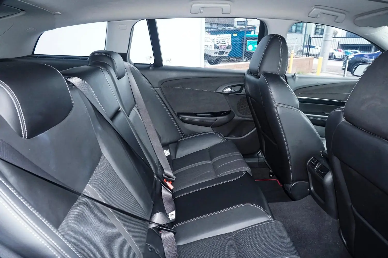2016 Holden Commodore Gallery Image 17