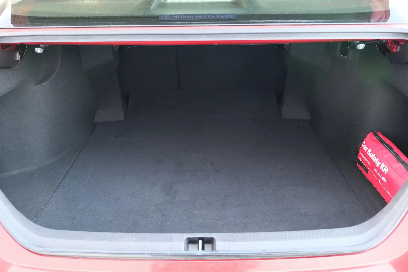 2018 Toyota Camry Gallery Image 10