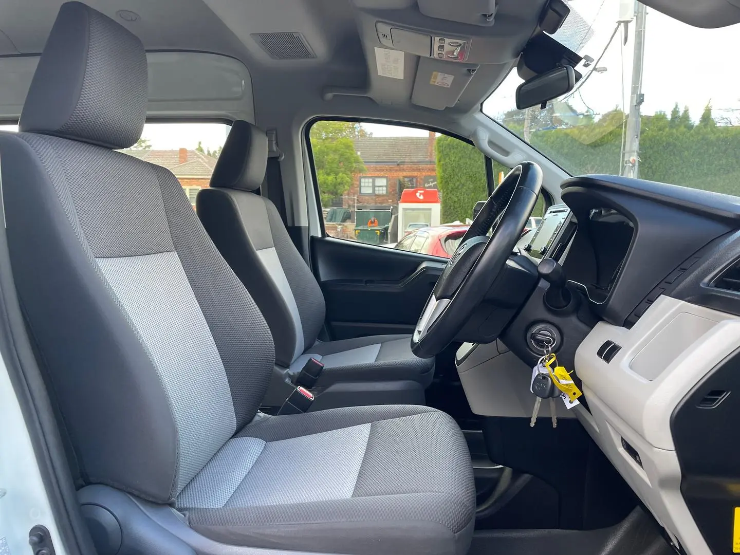 2019 Toyota Hiace Gallery Image 13