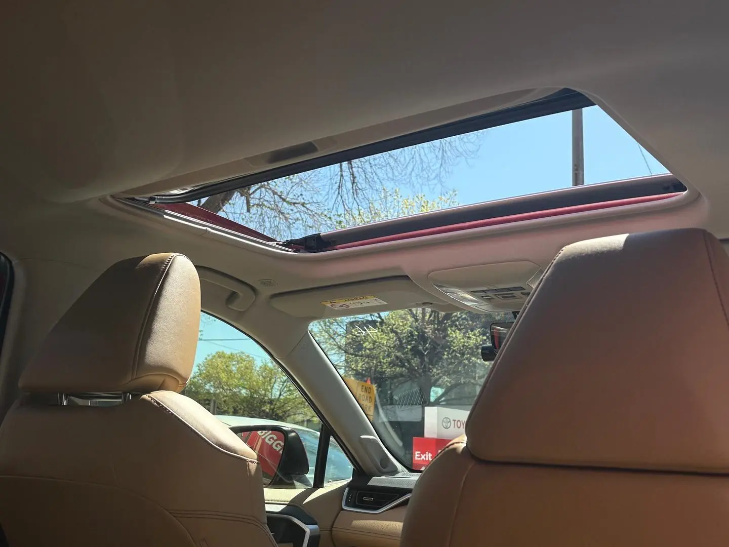 2023 Toyota RAV4 Gallery Image 2