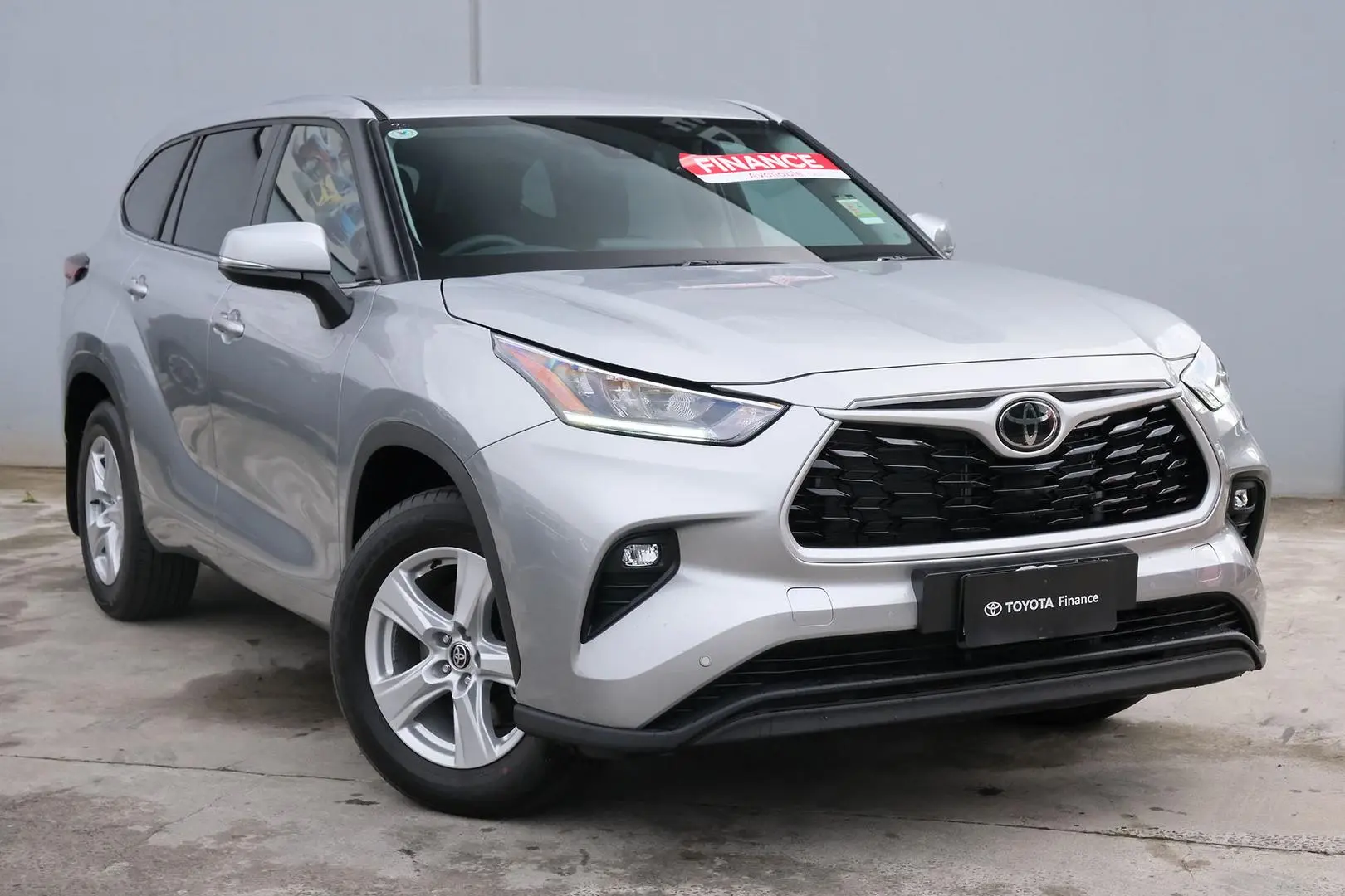 2024 Toyota Kluger Gallery Image 1