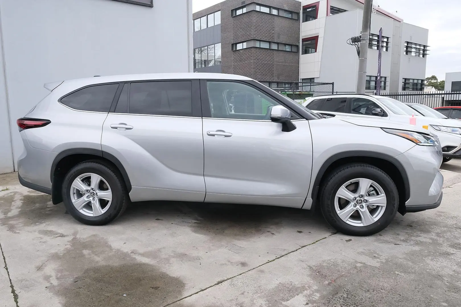 2024 Toyota Kluger Gallery Image 5