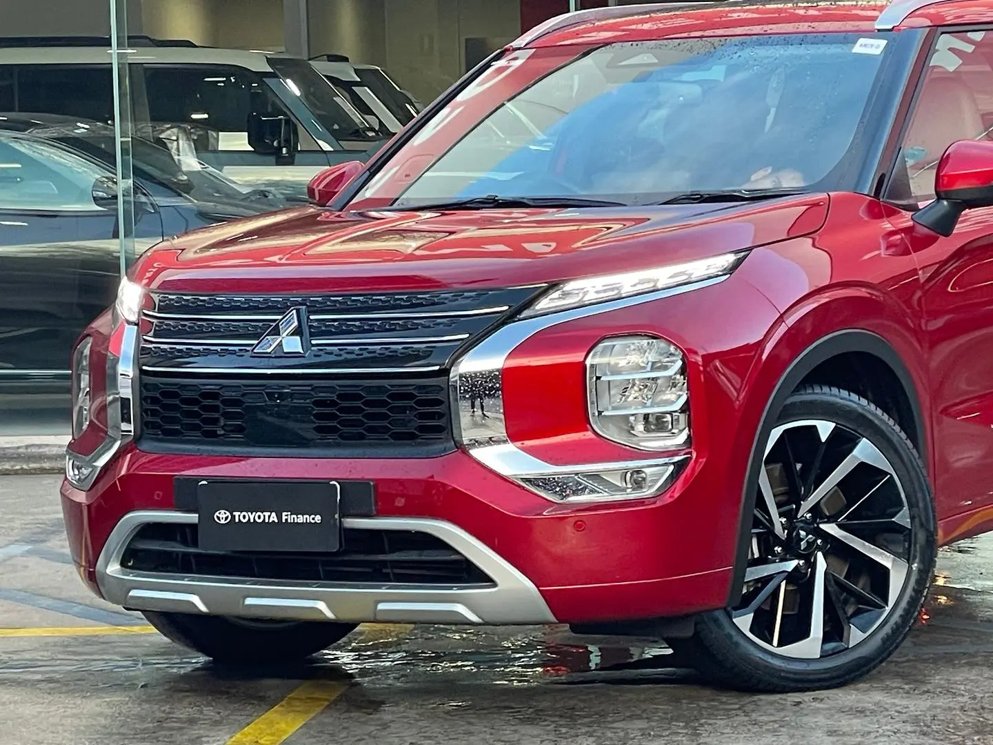 2022 Mitsubishi Outlander Gallery Image 7