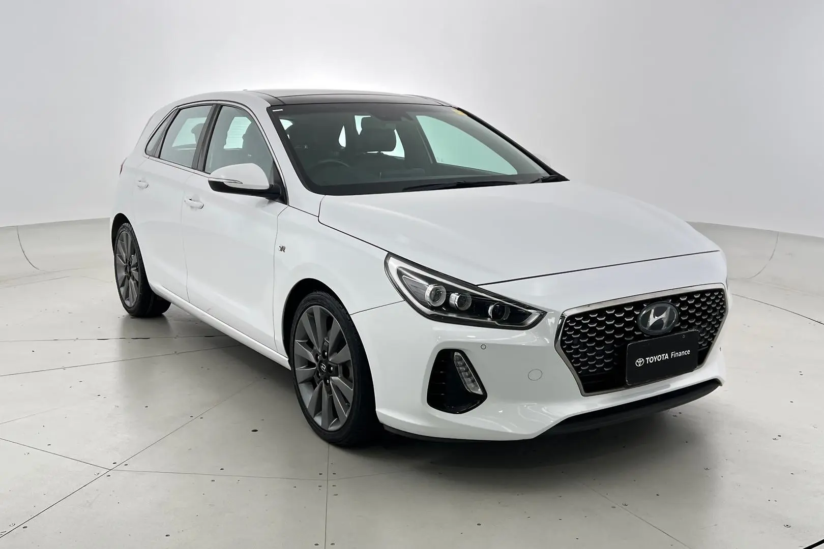2018 Hyundai i30 Gallery Image 1