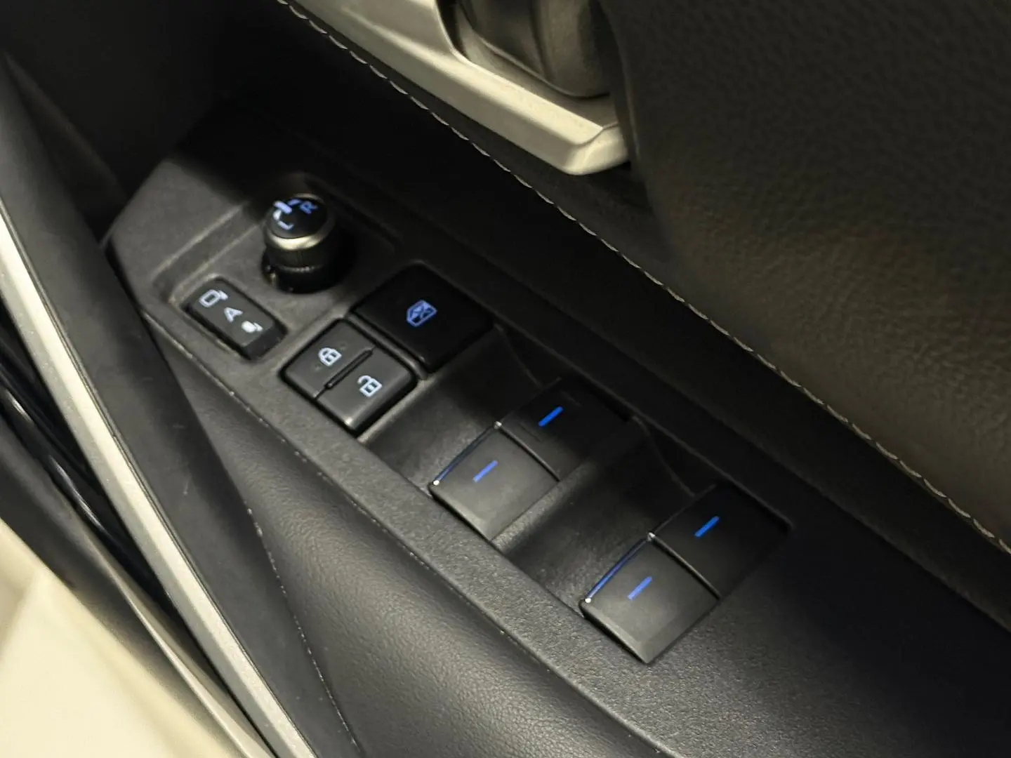 2019 Toyota Corolla Gallery Image 15