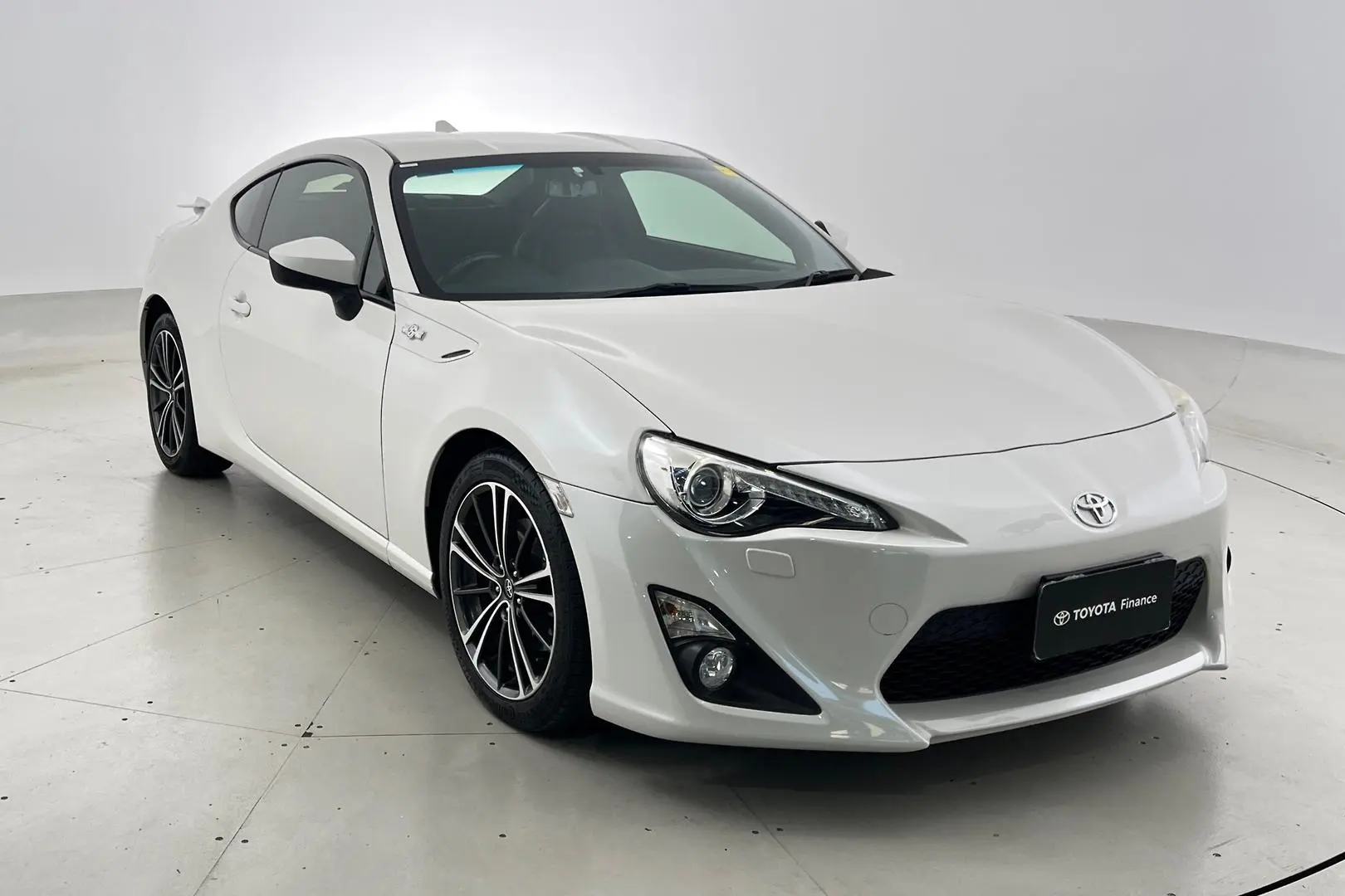 2015 Toyota 86 Gallery Image 1
