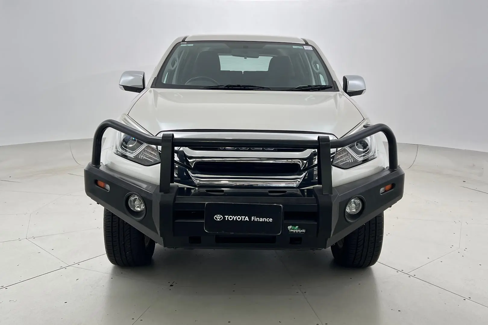2018 Isuzu MU-X Gallery Image 6