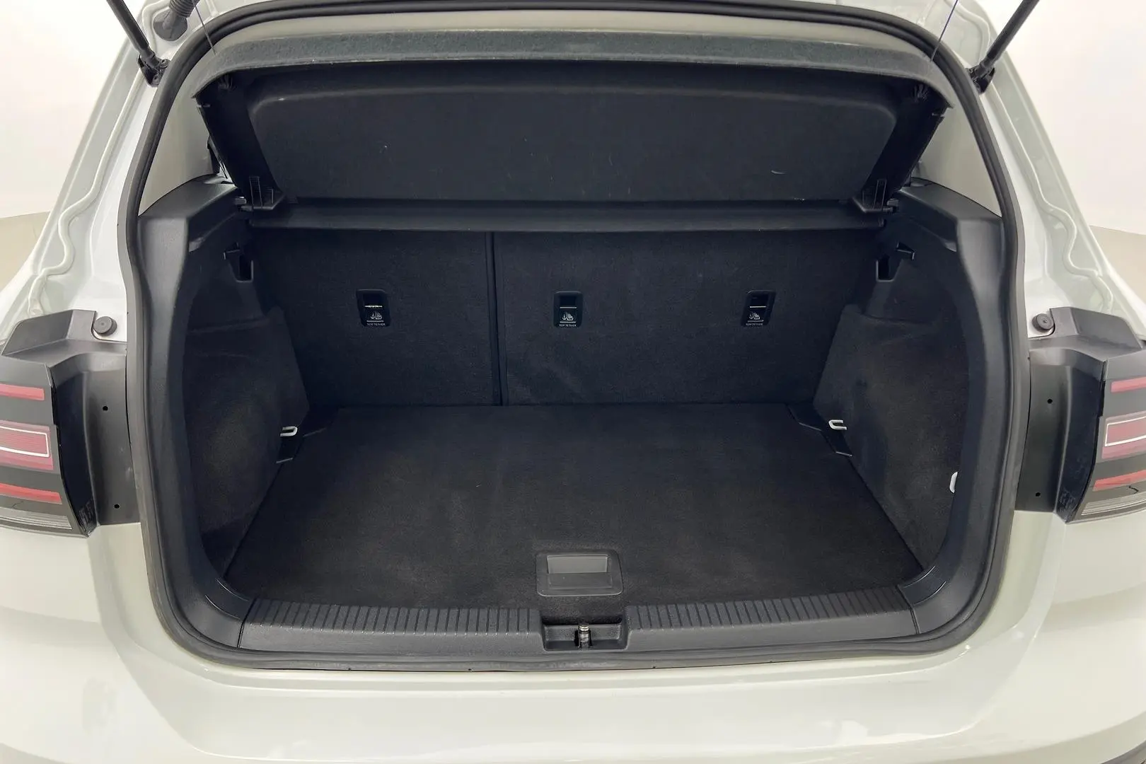 2021 Volkswagen T-Cross Gallery Image 16