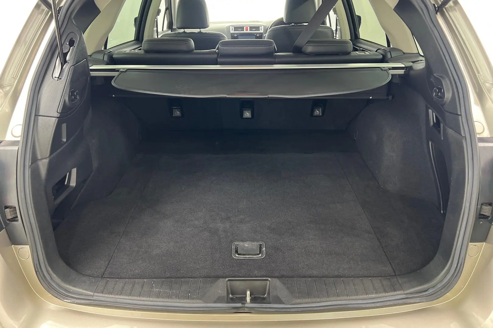 2015 Subaru Outback Gallery Image 20