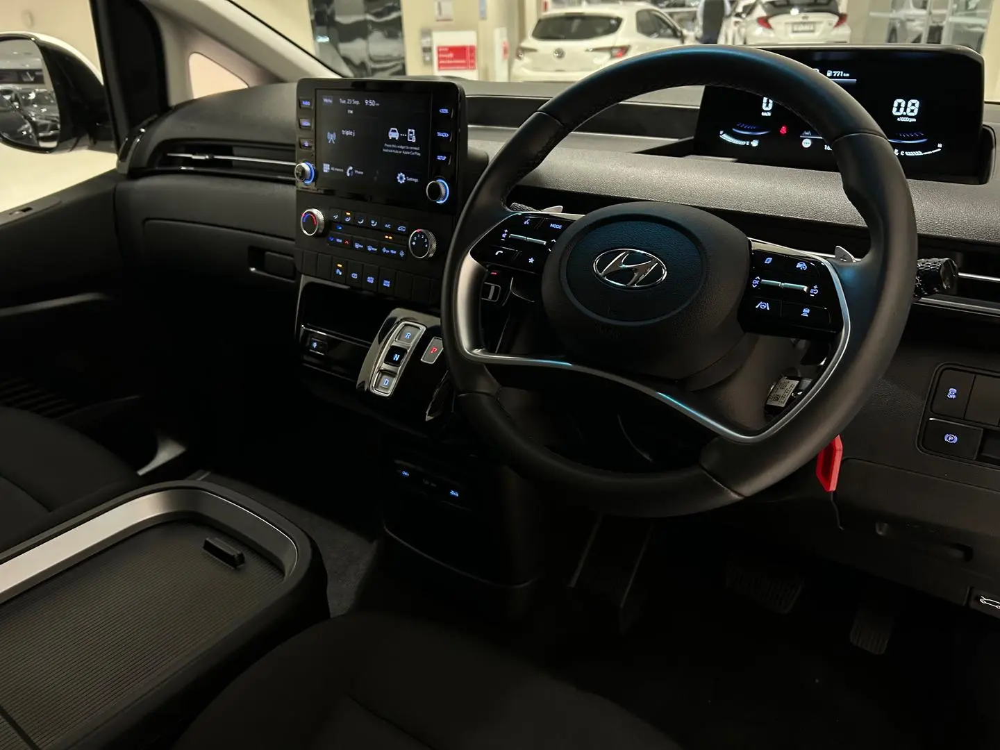 2022 Hyundai STARIA Gallery Image 12
