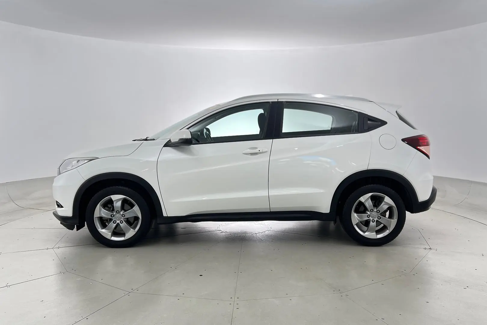 2018 Honda HR-V Gallery Image 8