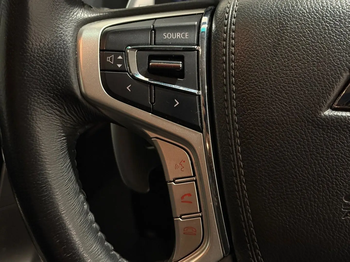 2022 Mitsubishi Pajero Sport Gallery Image 22